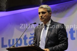 Joaca de-a motiunea: Deputatul PMP Robert Turcescu nu-i mai intelege pe liberali si pe cei de la USR