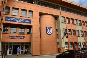 Cercetători din 15 ţări, la Universitatea ,,Aurel Vlaicu” din Arad