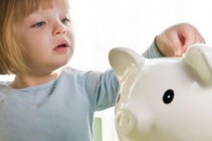 Românii care lucrează în Austria şi cărora le-au fost reduse alocaţiile pentru copii, pot cere ajutor. Unde se pot adresa