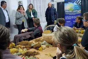 „Povestea firului de lână”, un geoprodus care promovează tradiţii din Țara Haţegului