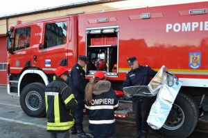 Persoană găsită moartă în casă la Sibiu – Pompierii au spart uşa