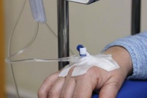 Un renumit designer de la noi fost dus de urgenţă la spital. Medicii l-au trecut imediat pe perfuzii