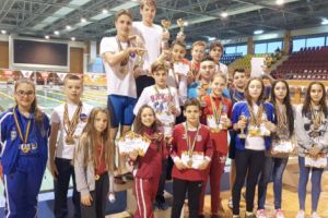 Înotătorii argeşeni, printre cei mai buni din ţară