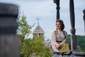 Roberta Crintea lansează o piesă şi un videoclip de excepţie