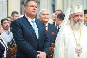 Planul conceput la Cotroceni. Pe cine vrea de fapt Klaus Iohannis „premierul meu”. Editorial de Anca Andrei