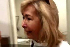 O turistă din America a stat captivă o oră în toaleta unui mall din Ploieşti