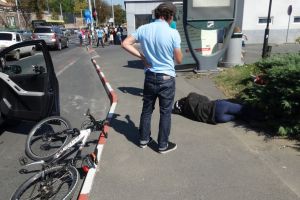 Biciclist rănit pe Șoseaua Alba Iulia. În timp ce staţiona