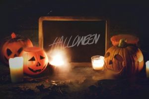 Halloween 2018. Tradiţii Superstiţii şi Atracţii Bântuite pentru 31 octombrie