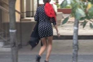 ANGELINA JOLIE a ROMÂNIEI a fost SURPRINSĂ în IPOSTAZE INCENDIARE. Fotografiile au ÎNCINS INTERNETUL. Galerie foto 