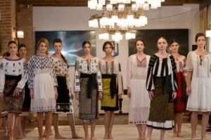 FOTO: Romanian Fashion Philosophy, o sărbătoare vizuală de Centenar la Târgu-Mureş