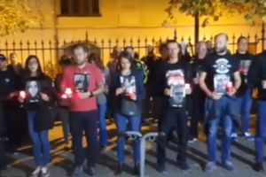 VIDEO Sute de sibieni la protestul în memoria victimelor de la Colectiv