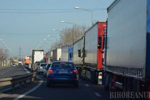 Se anunţă cozi la Borş! Traficul greu e din nou restricţionat în Ungaria