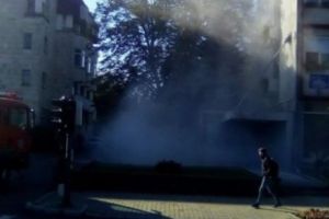 EXPLOZIE puternică urmată de INCEDIU la un BLOC. Patru PERSOANE au fost RĂNITE grav