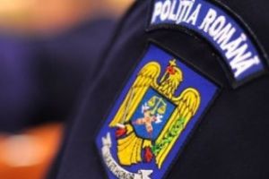 Scandal MONSTRU la Poliţia de Frontieră - Un agent e acuzat că a şantajat o tânără să întreţină relaţii sexuale cu el