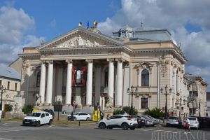 Teatrul Regina Maria reprogramează premiera 