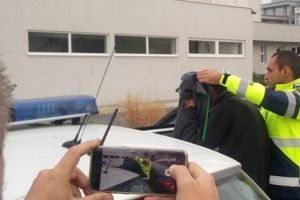 Dădea noroc cu oamenii şi îi lăsa fără bani şi telefon!