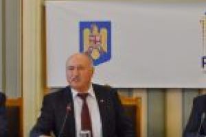 Preşedintele Consiliului Judeţean (CJ) Dolj, Ion Prioteasa, şi preşedintele Consiliului Raional Cimişlia, Iovu Bivol, au semnat miercuri, în plenul şedinţei CJ, acordul de înfrăţire