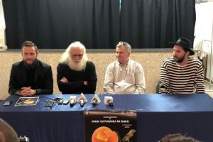 “Omul cu floarea în gură”, o premieră-reverenţă pentru actorul Marian Negrescu