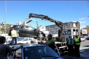 Primăria Constanţa atenţionează. Ridică maşinile parcate aiurea 