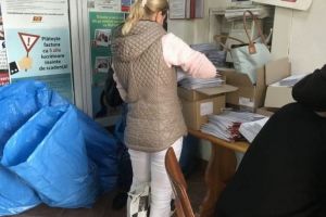 FOTO – Coşmar pentru locuitorii din Șelimbăr – Haos la Poşta din comună