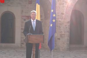 Drapelul României, dăruit de preşedintele României Cetăţii de Scaun a Sucevei