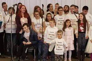 Aproape 500 de participanţi la evenimentul caritabil „Îmbrăţişări gratuite”, ediţia ...