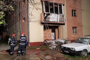 Incendiu in Complexul Studentesc din Timisoara. Balconul unui apartament a fost cuprins de flacari