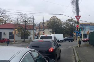 Atentie soferi!: Constanta. Se anuleaza semaforul verde intermitent din intersectia strazii Mihai Viteazul cu bulevardul Mamaia