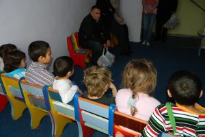 Copiii sub 7 ani, scoşi din centrele de plasament