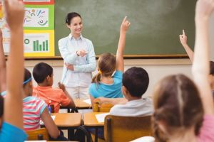 Bursa „Arsenie Boca”, acordată elevilor cu performanţe şcolare bune