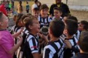 Juventus Timişoara câştigă turneul de fotbal în memoria profesorului Moise Străinescu [FOTO]