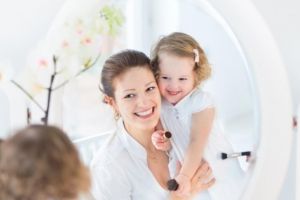 Mommy Makeover, un nou trend în chirurgia plastică dedicat prospetelor mămici