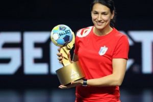 Handabalista Cristina Neagu vine la o şcoală din Piteşti!