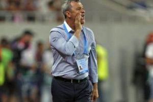 Rednic şi-a făcut praf jucătorii, după UMILINȚA ISTORICĂ de la Miercurea Ciuc: „Să plece! Nu se joacă ei cu mine!”