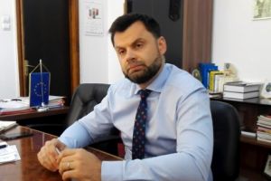 În prag de iarnă, edilul Adrian Dobre a lăsat casieria Primăriei Ploieşti goală puşcă