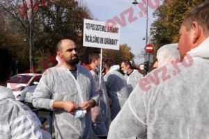 Protest în Piaţa Victoriei. Ce solicită medicii veterinari