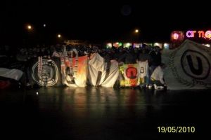 Măsuri de ordine SPECIALE la meciul dintre UTA şi U Cluj! Suporterii arădeni şi clujeni s-au bătut în urmă cu câţiva ani