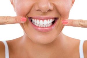 Oja pentru dinţi, cel mai nou şi mai ciudat trend în materie de frumuseţe dentară