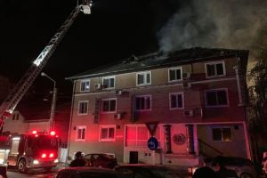 Incendiul de la Hotel Roma a fost provocat, cel mai probabil, de o tigara aprinsa
