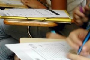 Se amână introducerea testelor grilă la Bacalaureat şi Evaluarea Naţională