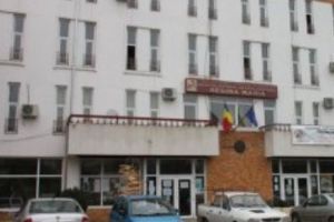 AREST la DOMICILIU pentru elevul care a bătut o tânără la Liceul de Artă Constanţa

