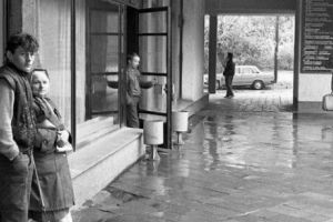 Imagini de COLECȚIE. Primele ZILE după destrămarea BLOCULUI COMUNIST