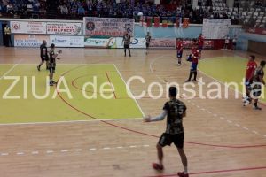 HC Dobrogea Sud, meci la Constanta in Liga Nationala. In Sala Sporturilor, se intalnesc si primele doua clasate in Divizia A, la fete 