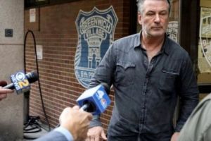 Alec Baldwin i-a „mutat” maxilarul unui bărbat care a ocupat LOCUL de PARCARE