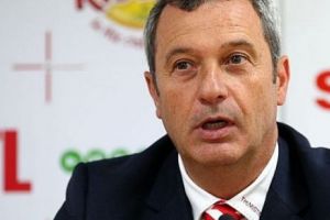 Mircea Rednic, vizat de un fost coechipier: „Se ascunde mereu după fusta altuia. Nu ştia ce jucători sunt la Dinamo?”