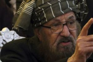 Tragedie în PAKISTAN. PĂRINTELE TALIBANILOR a fost UCIS în propria casă. Familia este disperată