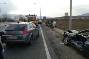 FOTO Accident la Mohu – Cinci persoane rănite pe DN1