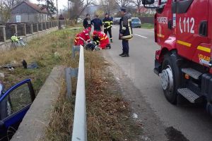 Un bărbat a murit la volanul maşinii pe care o conducea