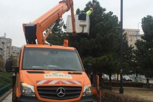 La Ploiesti a inceput montarea luminitelor de sarbatori