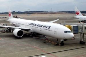 ȘOC pe aeroport. Sute de pasageri în PERICOL. Un şofer a evitat o CATASTROFĂ AERIANĂ